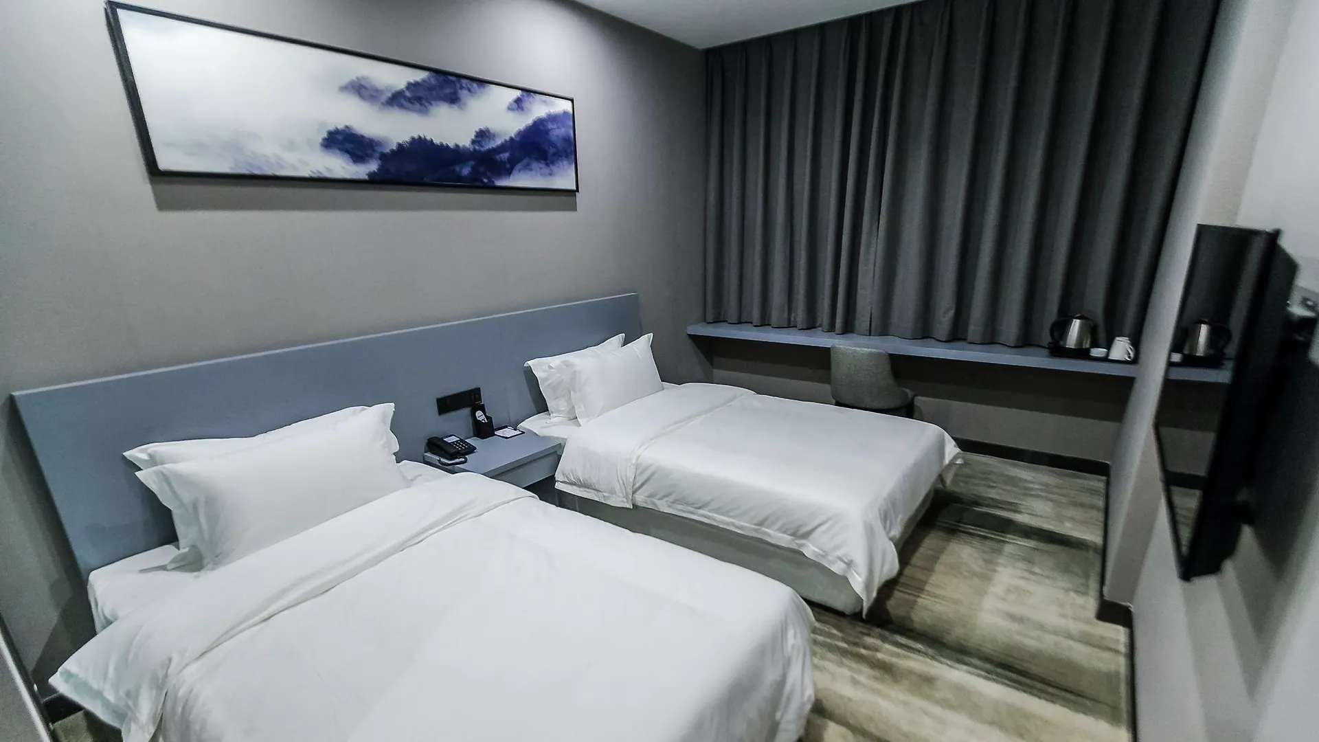 Qianmo Art Hotel Luoyang  3*, Luoyang (Henan) China